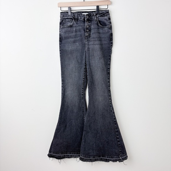 Forever 21 Denim - Black Flare Jeans Womens 27 Y2K Grunge Indie Festival Raw‎ Hem Goth Rocker